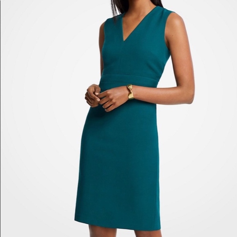 Double weave v-neck sheath dress winter emerald green size 6 Ann Taylor